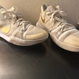 Men’s Kyrie sneakers